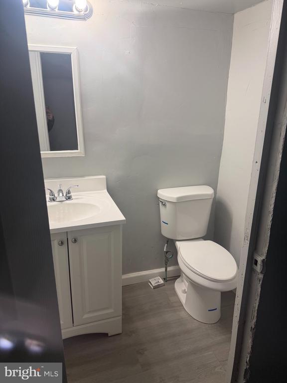 Building Photo - 203 Cambridge Rd