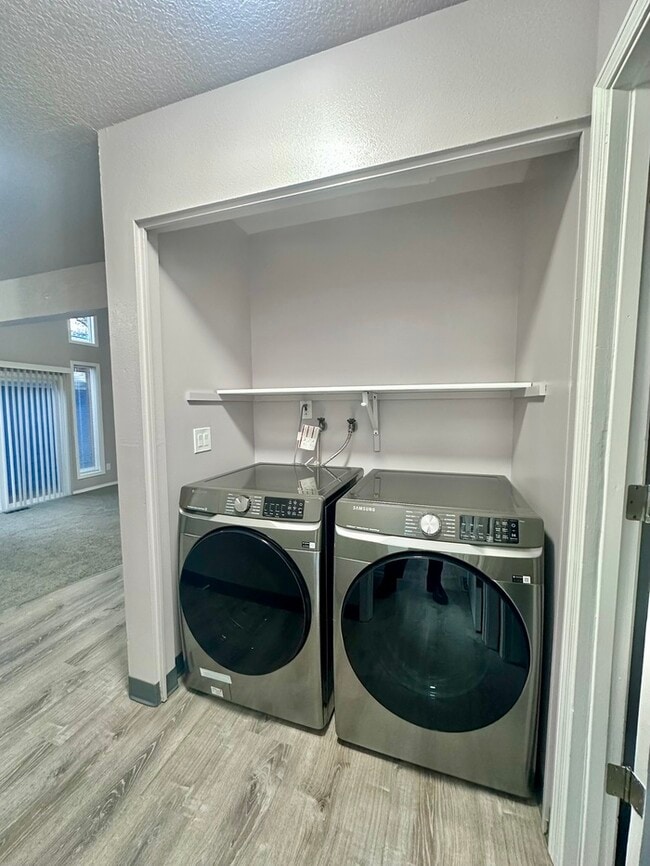 Building Photo - Charming & Spacious 3-Bedroom Duplex in the Heart of Highland!