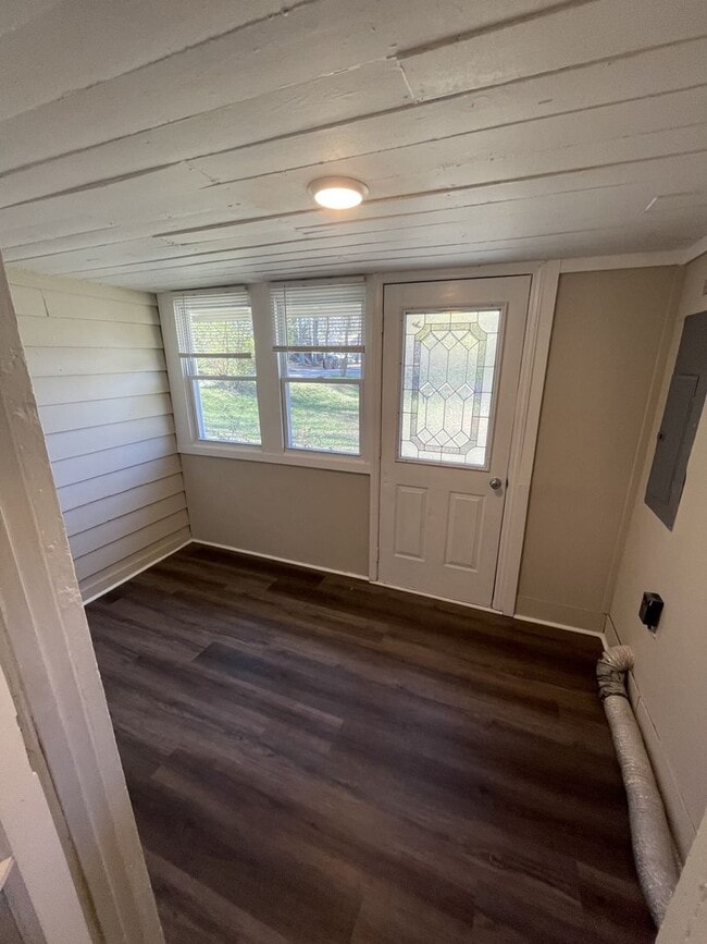 Building Photo - 2 Bedroom 1 bathroom house in Wake Forest