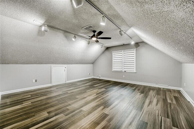 Building Photo - 532 Smithstone Trace SE