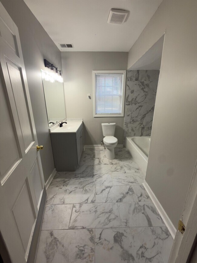 Building Photo - 3443 Barron Ave