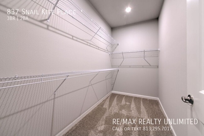 Building Photo - 837 Snail Kite Pl