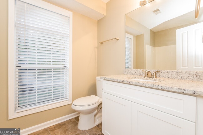 Building Photo - 1107 Langrage Dr SW