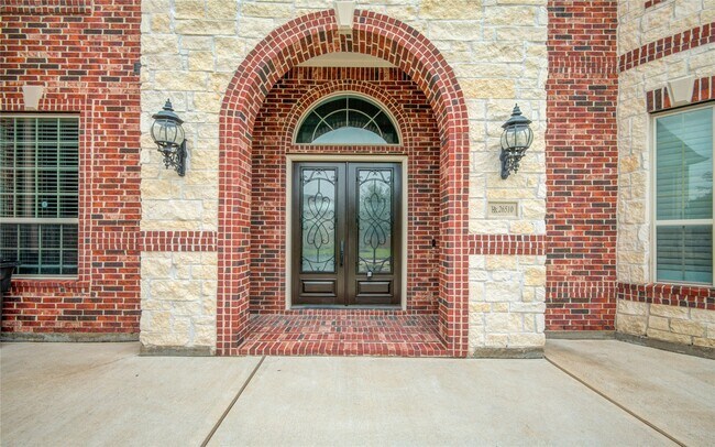 Building Photo - 26510 Crimson Bluff Ln