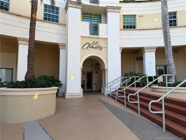 Primary Photo - 610 Clematis St