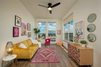 Building Photo - 1107 Shepherd Dr