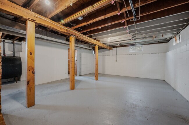 Building Photo - 293 Hamburg Rd