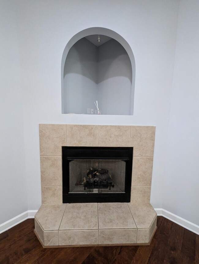 Building Photo - 462 Sandmore Shores Dr