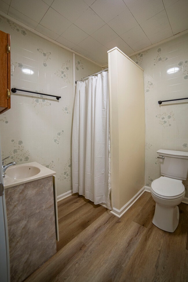 Building Photo - 2336 122nd St