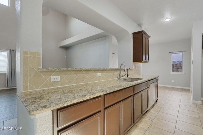 Building Photo - 363 Duskwood St