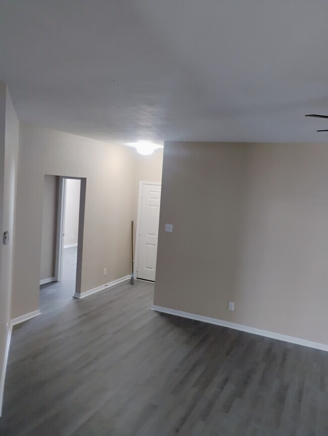 Building Photo - 10838 Harston Dr