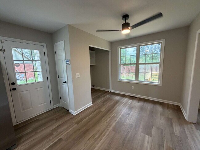 Building Photo - 157 Yardley Farms Ct