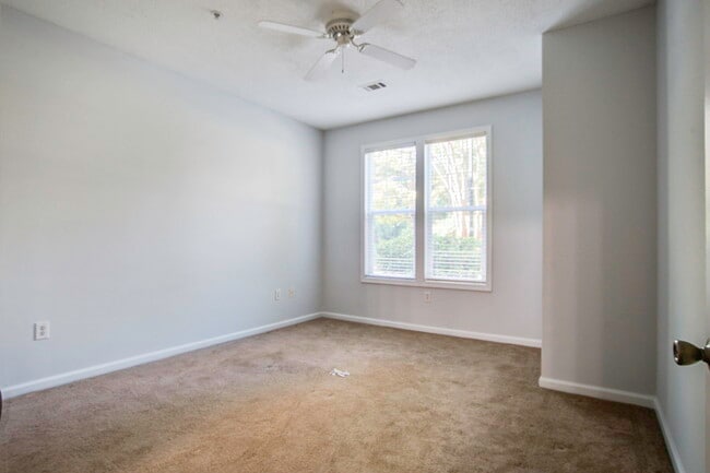 Building Photo - 1213 Rosewood Ln