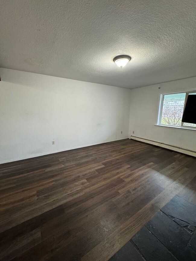 Building Photo - 8101 E 16th Ave