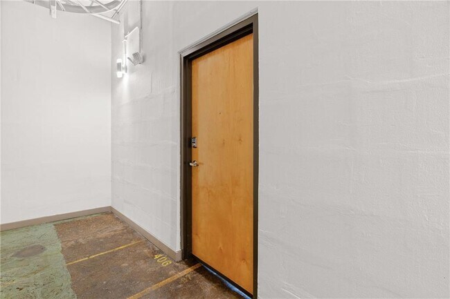 Building Photo - 426 Marietta St NW