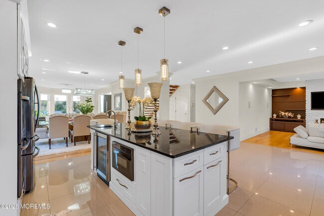 Building Photo - 243 Overbrook Ave