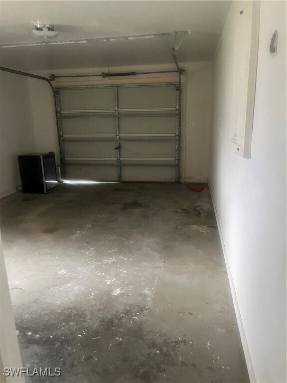 Building Photo - 5013 N Obispo Cir