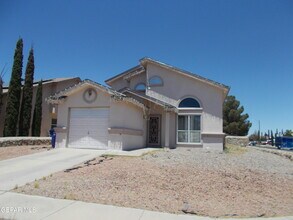 Building Photo - 11793 Corona Crest Ave