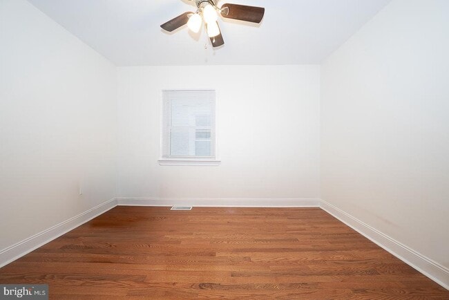 Building Photo - 168 Kalos St