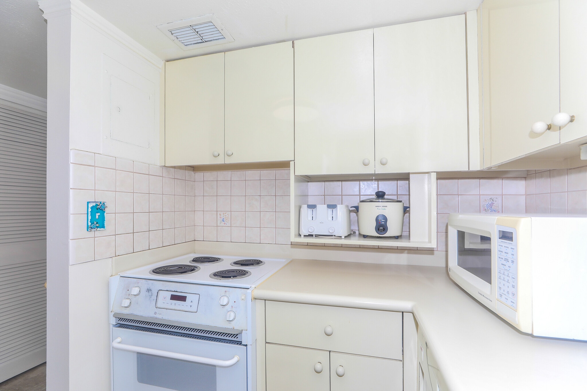 Building Photo - 1777 Ala Moana Blvd