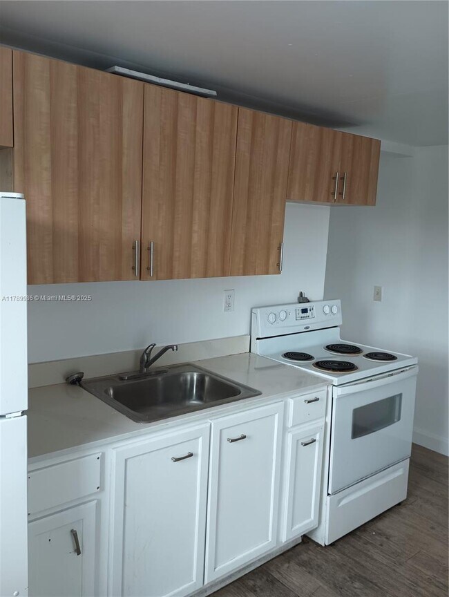 Primary Photo - 1186 NW 103rd St
