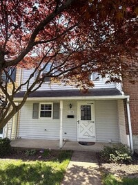 Building Photo - 1308 S Mt Joy St