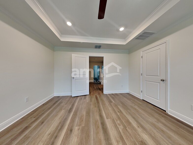 Building Photo - 27170 St Andrews Ave