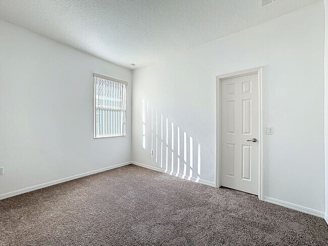 Building Photo - Pool Home-Bella Lago-3786 Eagle Isle Kissimmee FL 34746