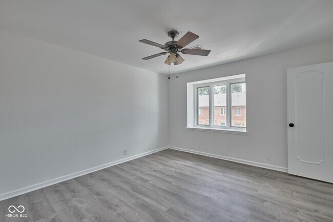 Building Photo - 8511 Canterbury Square W