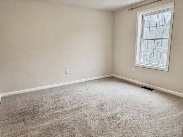 Building Photo - 27 Nesenkeag Dr