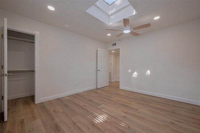 Building Photo - 1115 Augusta Dr