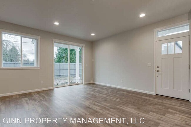 Building Photo - 3 br, 2.5 bath House - 11029 NE 23rd Circle