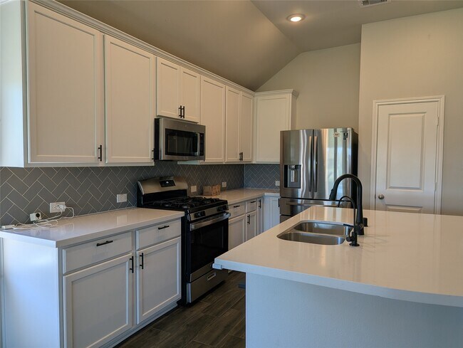 Building Photo - 4431 Stone Ridge Ln