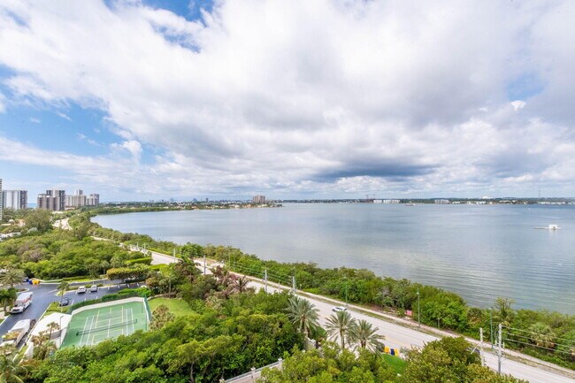 Building Photo - 5380 N Ocean Dr
