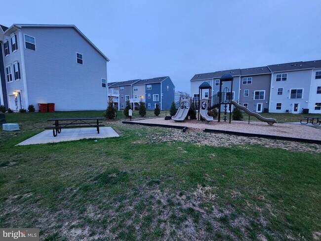 Building Photo - 117 Canning Rd