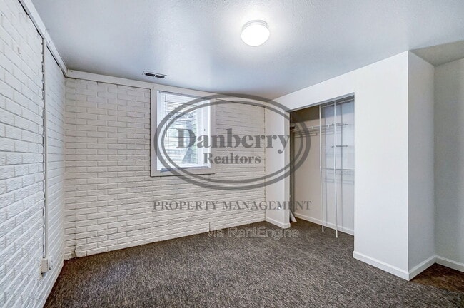 Building Photo - 3571 Turret Green Dr