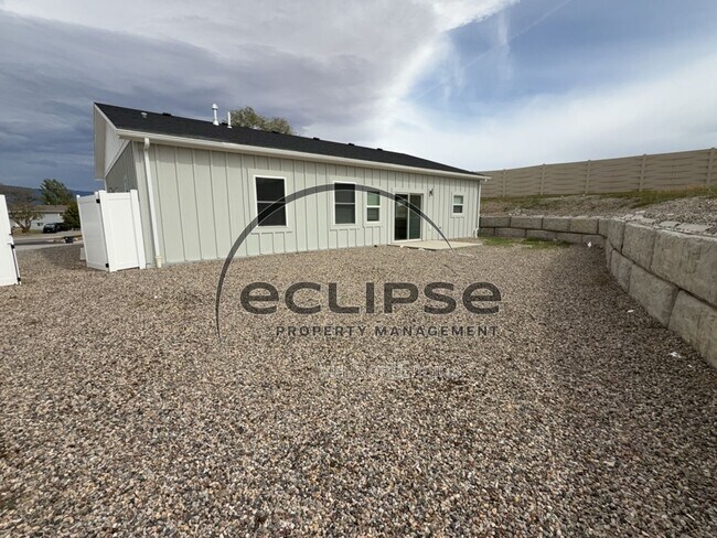 Building Photo - 147 Buena Vista Dr