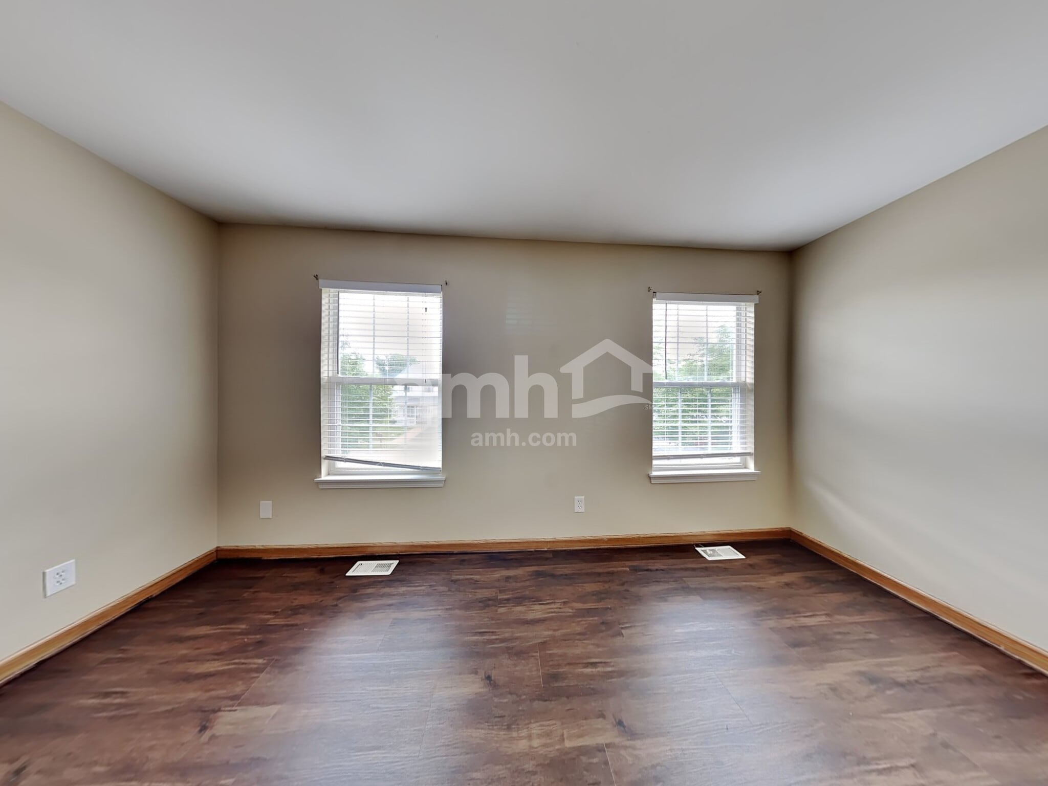 Building Photo - 14017 Emerald Ct
