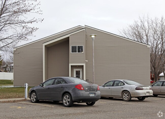 Building Photo - 1202 Highview Dr