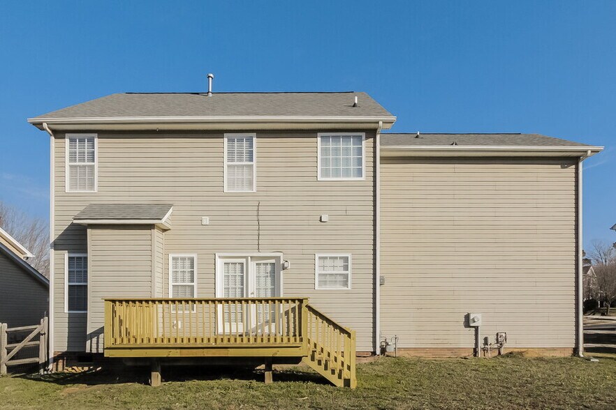 Building Photo - 1014 Sparrow Valley Way