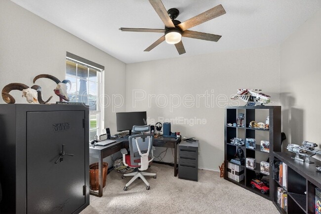 Building Photo - 7001 Lions Pk