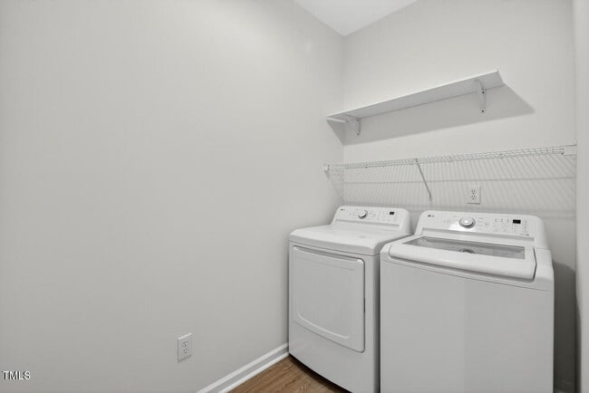 Building Photo - 3 Chownings St