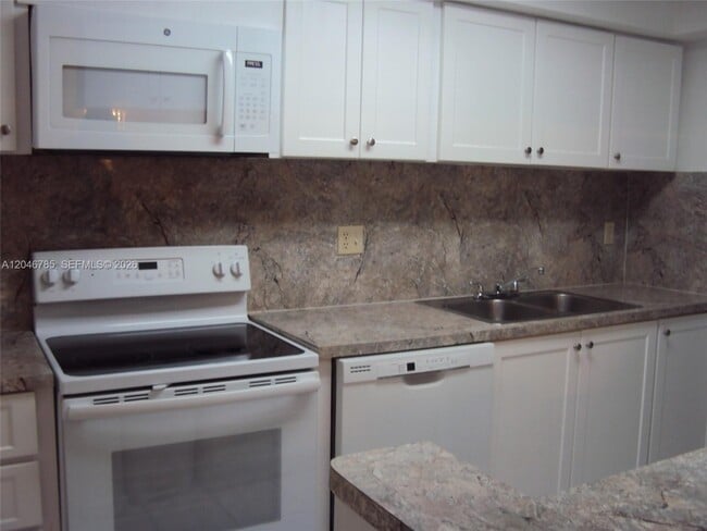 Building Photo - 8401 SW 107th Ave