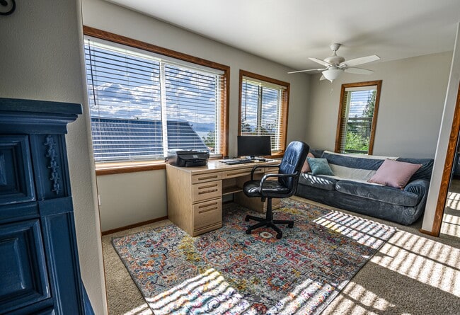 Building Photo - 31792 Hollyhock Ln
