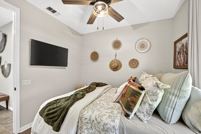 Building Photo - 41562 Via Arleta