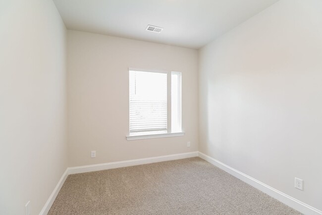 Building Photo - 3607 Corbett St
