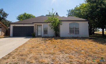 Building Photo - 202 Appaloosa Dr