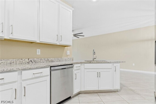 Building Photo - 14050 Pine Lodge Ln