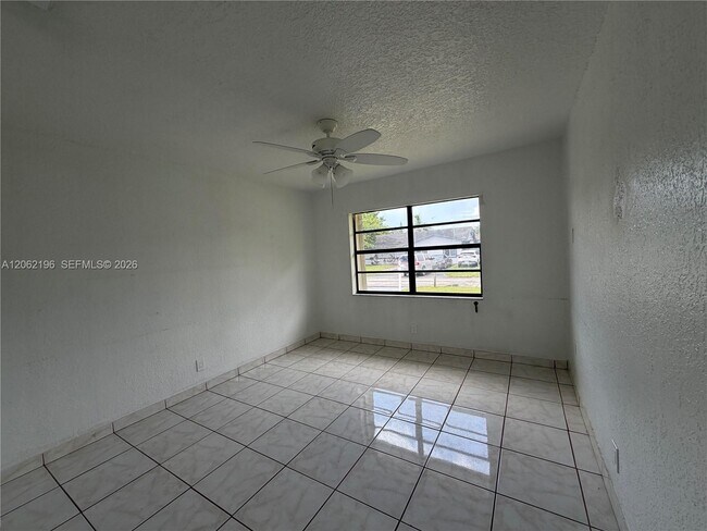 Building Photo - 11405 SW 112th Terrace