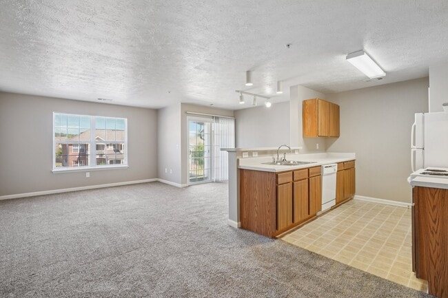 Building Photo - Retreat at Dry Creek I